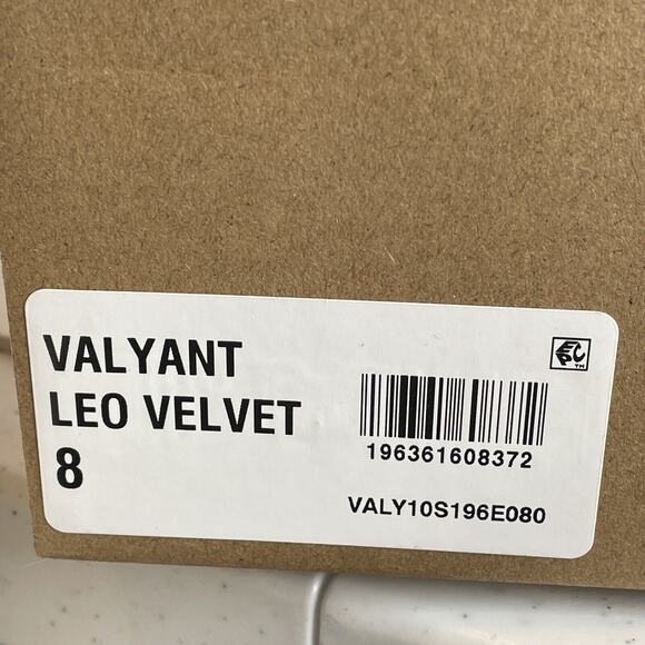 Steve Madden Valyant Leo Velvet Animal Print Pointed Toe Bootie Boots NIB Size 8 - Picture 10 of 10